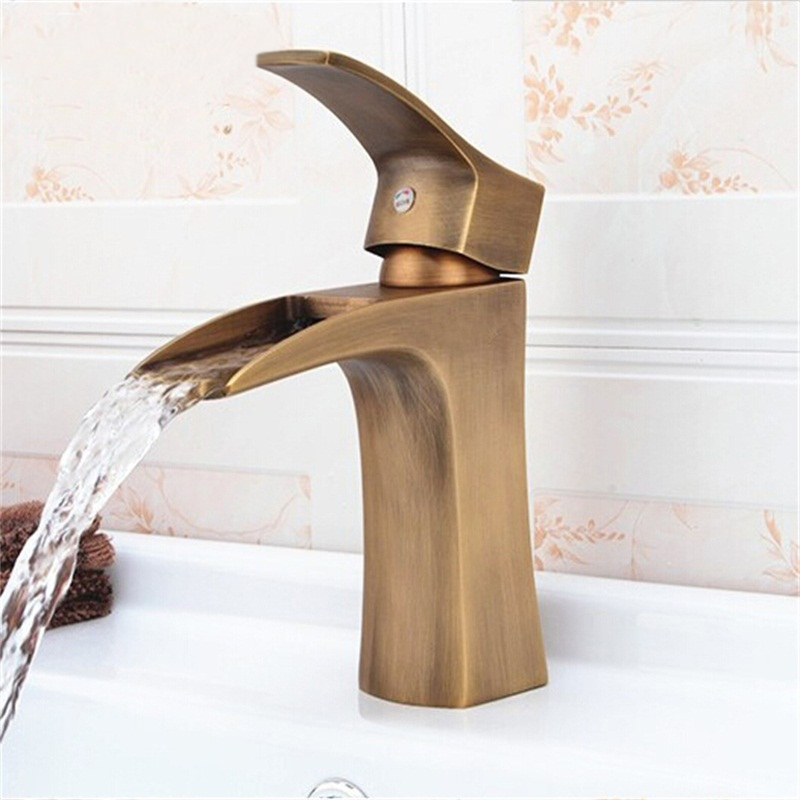 Cesena EuroStyled Single Handle Antique Brass Bathroom Faucet1